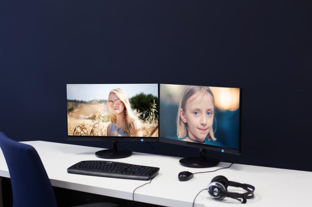 47+ Download Desktop Screen Mockup Free Psd